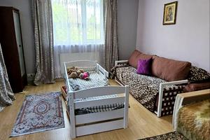 будинок за адресою с. Крихівці, Веселкова