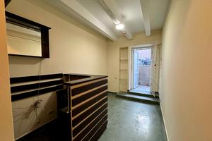 комерційна за адресою Ярослава Пастернака вул., 4
