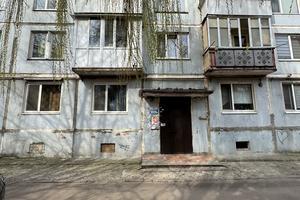 квартира за адресою Гулака-Артемовського вул., 23а