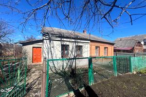 дом по адресу Героїв Крут ул. (Комунарів), 21