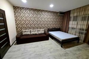 квартира за адресою Анни Ахматової вул., 28