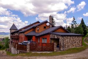 коммерческая по адресу Устияновича вул., 1