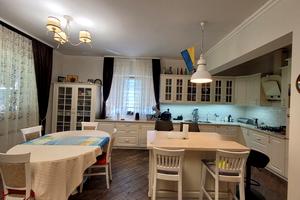 будинок за адресою Київська вул.