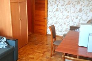 квартира за адресою Валентинівська вул. (Блюхера), 21б