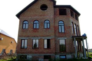 будинок за адресою Вишнева