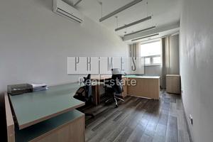 комерційна за адресою Миколи Бажана просп., 10А