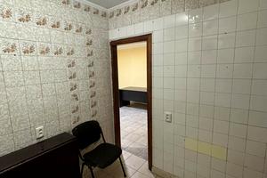 комерційна за адресою Уманська вул., 35-37
