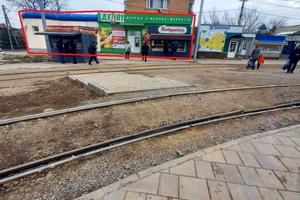 комерційна за адресою Богдана Хмельницького просп. (Героїв Сталінграда), 1