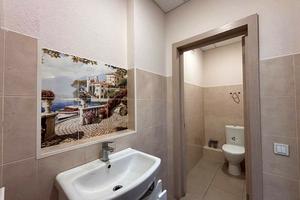 коммерческая по адресу Университетская ул., 2