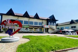 комерційна за адресою Незалнжності, 1