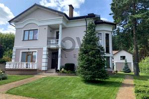 будинок за адресою Луговий пров.