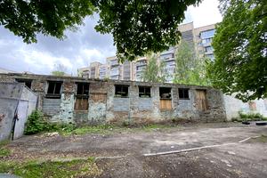 комерційна за адресою Чорновола, 4