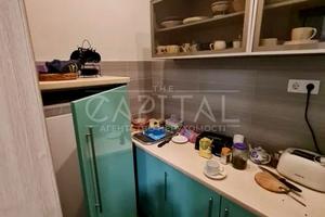 комерційна за адресою Дмитрівська вул., 80