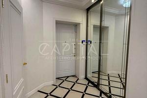комерційна за адресою Кловський узвіз (Кловський), 7a