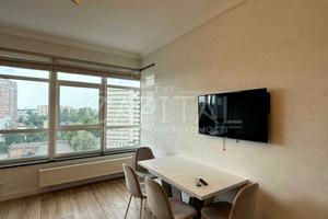 комерційна за адресою Кловський узвіз (Кловський), 7a