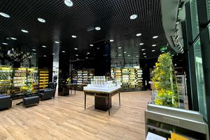 комерційна за адресою Велика Васильківська вул. (Червоноармійська), 1-3