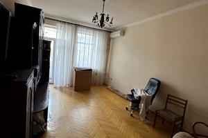 квартира за адресою майдан Іподрому пл., 1