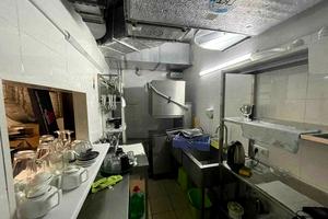 комерційна за адресою Володимирська вул., 92