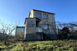 дом по адресу Горіхова