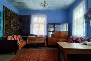 будинок за адресою с. Лисівка, Романа Шухевича, 10