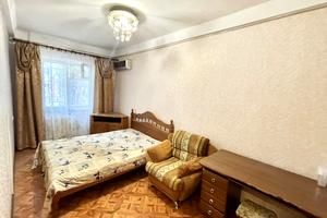 квартира за адресою Олексія Вадатурського вул. (Маршала Малиновського), 61
