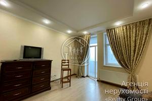 квартира за адресою Віктора Оцерклевича вул. (Курчатова), 1