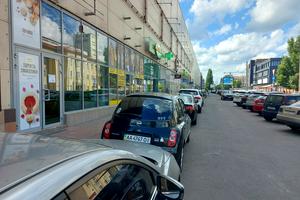 комерційна за адресою Костянтинівська вул., 71