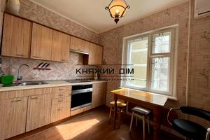 квартира за адресою Ревуцького вул., 18-А