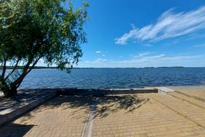 будинок за адресою Набережна вул.