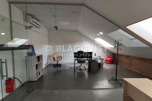 комерційна за адресою Гоголівська вул., 39