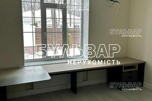 будинок за адресою Тихая ул.