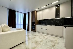 квартира за адресою Степана Бандери вул., 77-Б