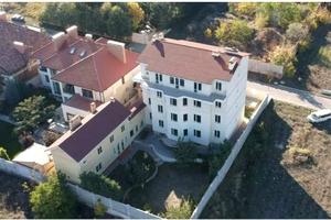 комерційна за адресою Перемоги вул., 7