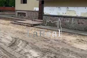 ділянка за адресою Київська вул.