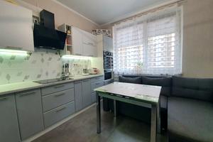квартира за адресою Перлинна вул., 6