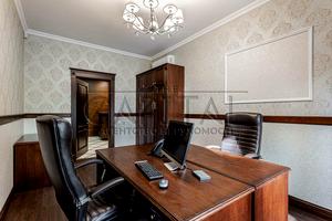 комерційна за адресою Антоновича вул. (Горького), 151