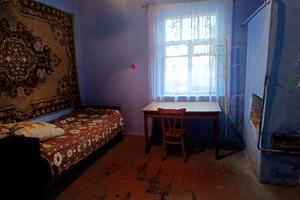 будинок за адресою с. Лисівка, Романа Шухевича, 10