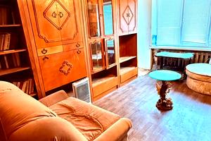 квартира за адресою Михайла Куратченка вул. (Недєліна), 10