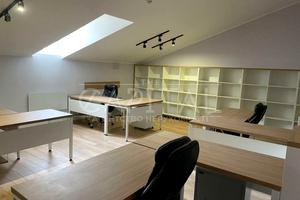 комерційна за адресою Кожум'яцька вул., 20