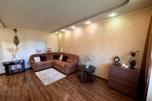 квартира за адресою Євгена Кухарця вул., 6