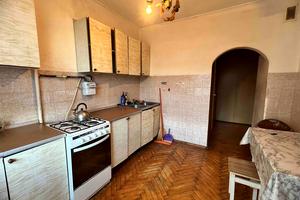 квартира за адресою Симоненка вул., 1
