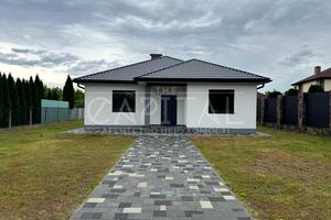 будинок за адресою Центральна, 1Д