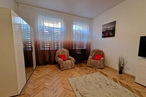 квартира за адресою Джерельна, 25