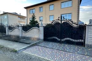 будинок за адресою Грушевського
