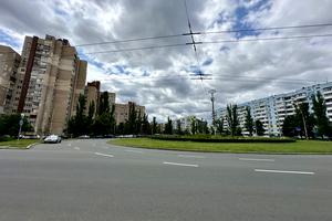 комерційна за адресою Олександра Архипенка вул. (Мате Залки), 1/12а