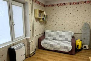 квартира за адресою Високовольтна вул., 12