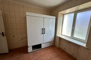 коммерческая по адресу Кам'янецька, 12