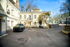 коммерческая по адресу Ивана Франко ул., 29