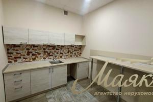 комерційна за адресою Кловський узвіз, 7a