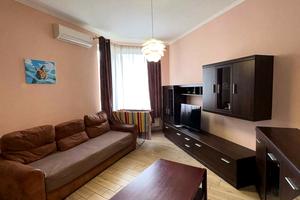 квартира за адресою Середньофонтанська вул., 19б